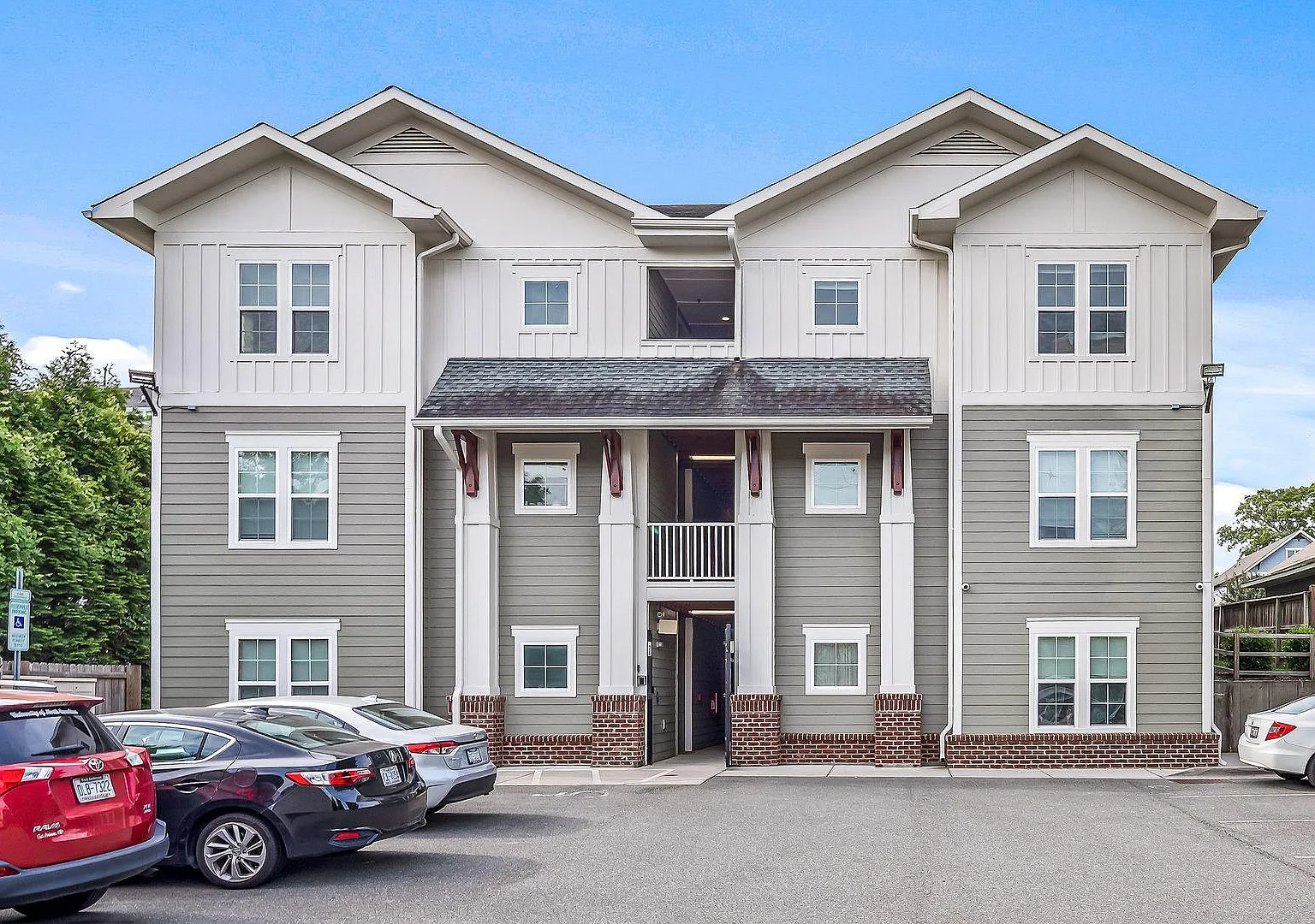 Noda 20 Apartments — Photo 1