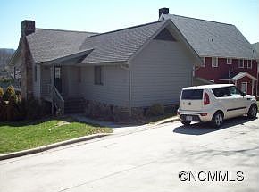 3rd image of 355 N Lakeshore Dr