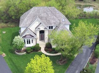 7001 Lauren Ct, Gurnee, IL 60031