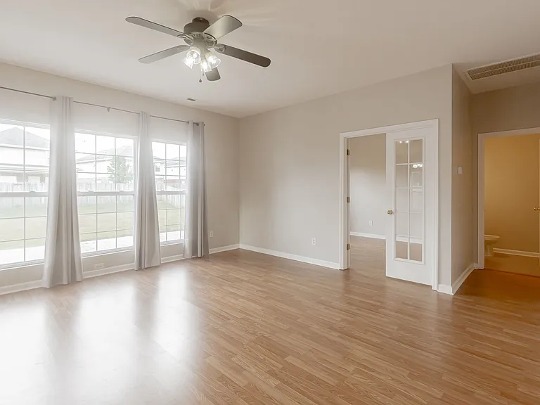 125 Cloverwood Dr SW — Photo 9
