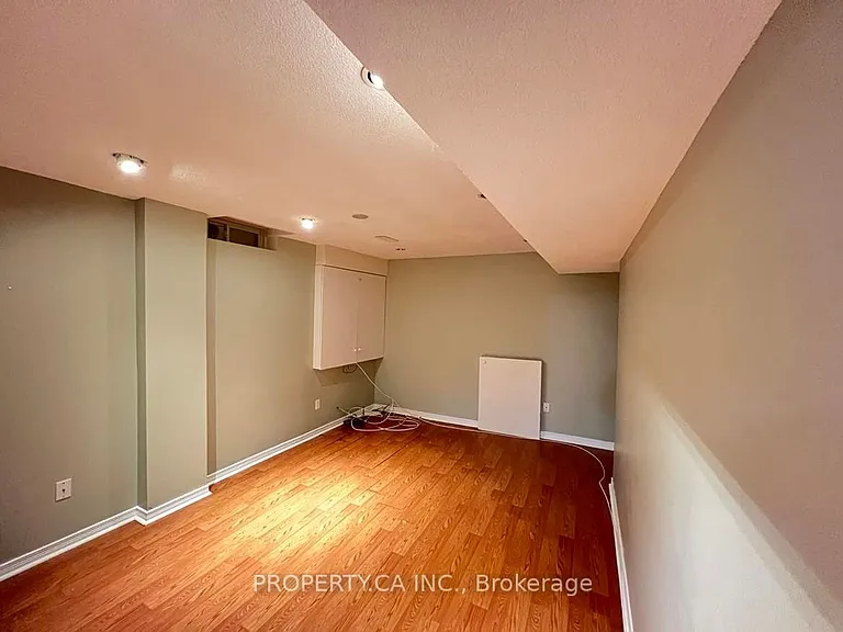 14 Owens Rd #BASEMENT — Photo 4
