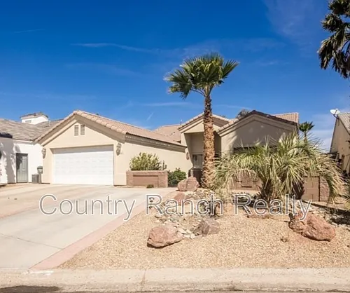1961 E Lipan Blvd Photo 1