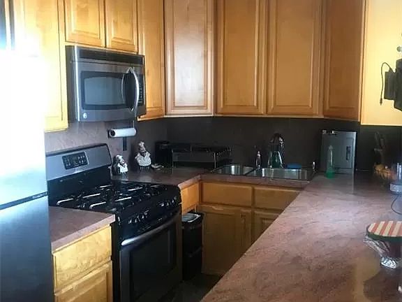 2nd image of 388 Avenue S #6B