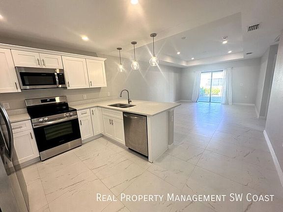 3rd image of 5030 Bristo St
