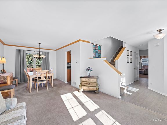 3rd image of 2812 Forestview Dr