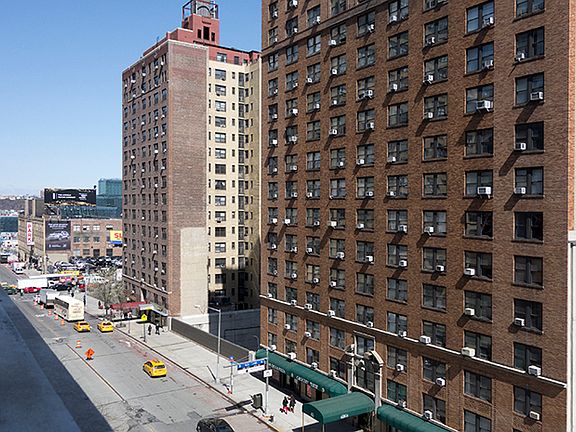 5th image of 430 W 34th St APT 8E