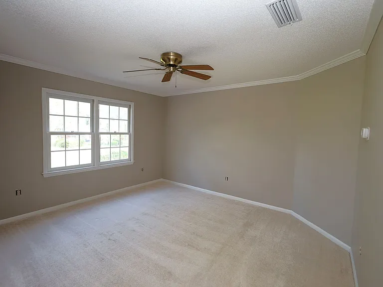 1054 Ridge Rd — Photo 33