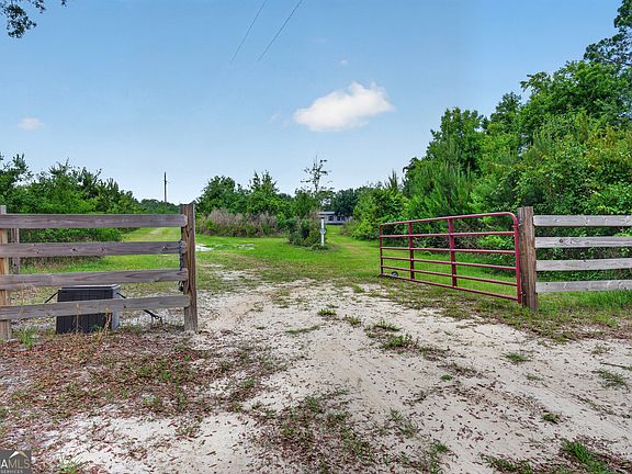 3rd image of 1953 Raybon Rd W