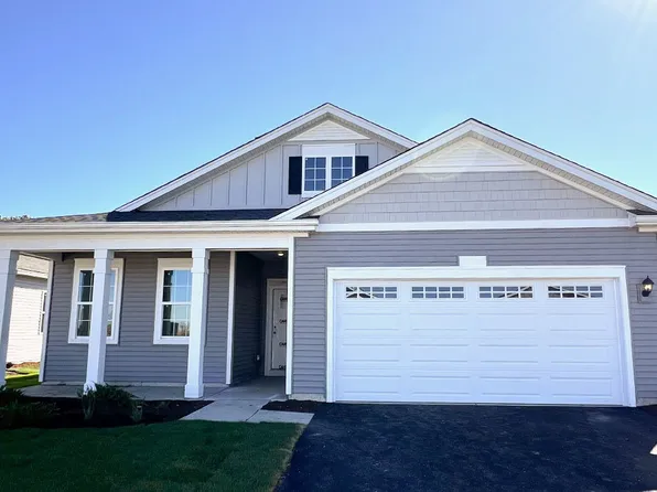 807 Plateau Dr, Pingree Grove, IL 60140