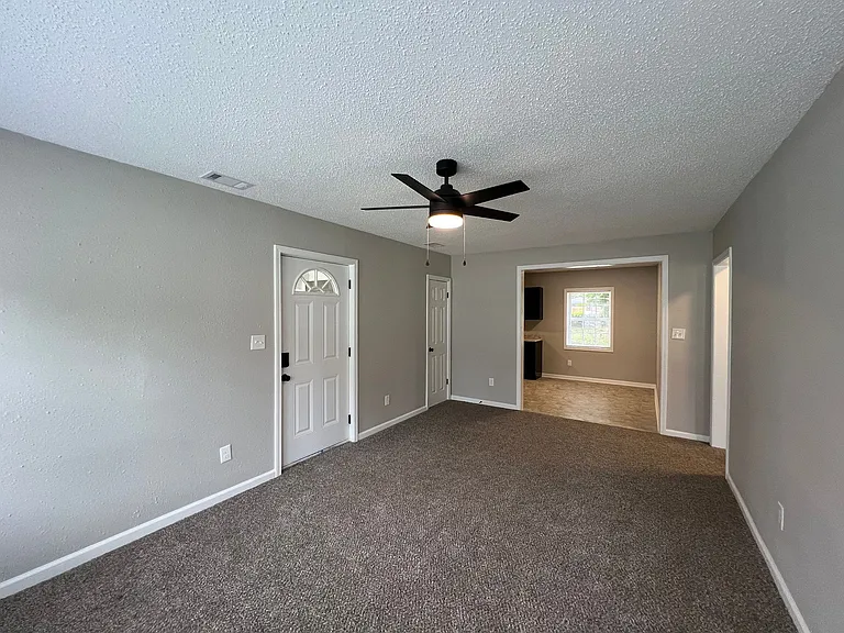 1160 Mount Vernon Rd — Photo 4
