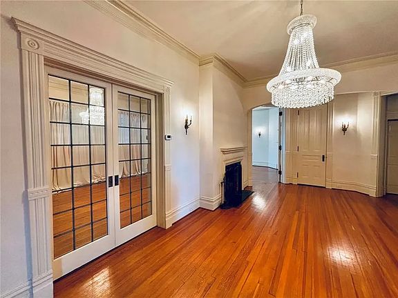 5th image of 201 Pine St APT 101