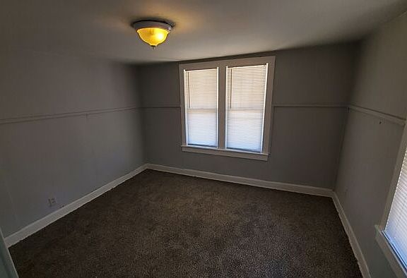 5th image of 2220 Lathrop Ave