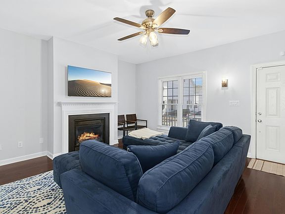 4th image of 318 Madison Grove Pl