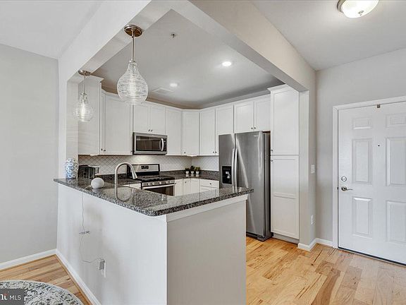 5th image of 605 Quarry View Ct Unit 405