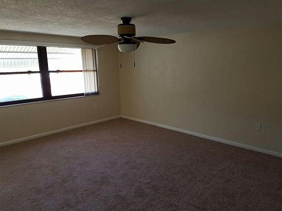 3rd image of 7507 Holly Lake Ln