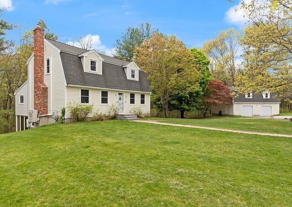 1st image of 8 Matthew Ln