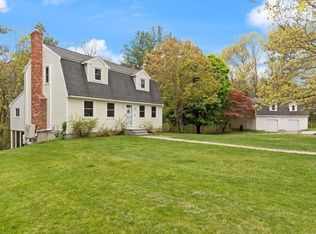 8 Matthew Ln, Chelmsford, MA 01824