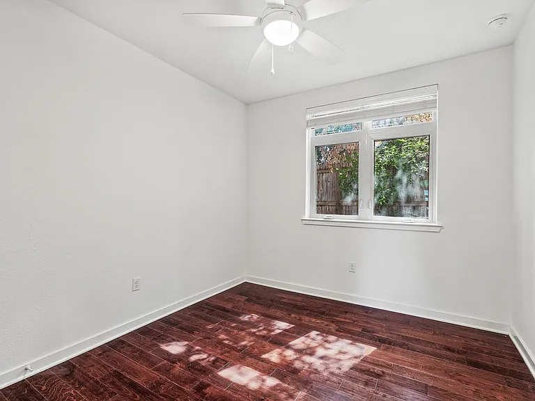 6700 Menchaca Rd #11 — Photo 13