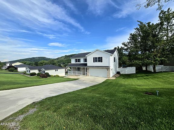 3rd image of 645 Orchard Dr