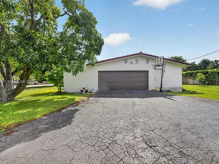 7690 SW 128th St — Photo 46