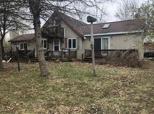 5495 Point Dr, Mecosta, MI 49332