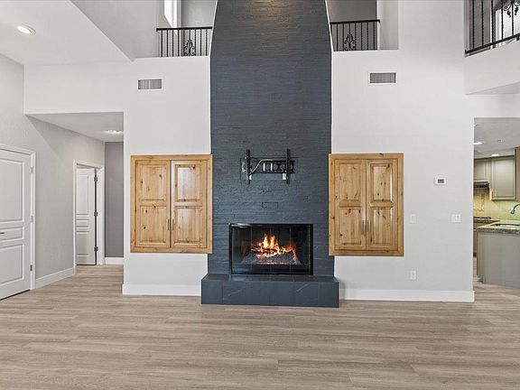 5th image of 20802 Grayhawk Dr #1065