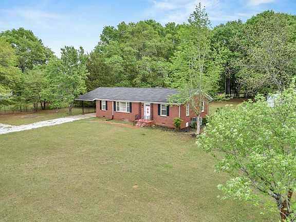 2nd image of 513 Jenkins Bridge Rd