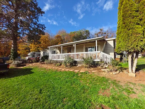 111 Dell Rd, Grants Pass, OR 97527