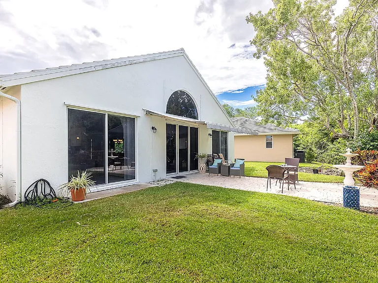 3198 SE Carrick Green Ct — Photo 14