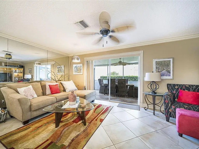 338 Waterside Dr — Photo 4