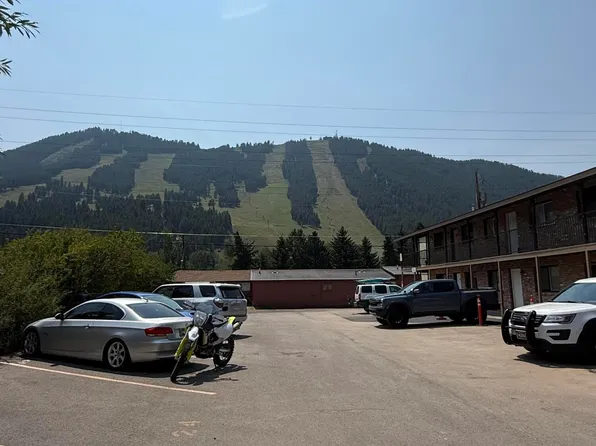130 E Kelly Ave APT 15, Jackson, WY 83001