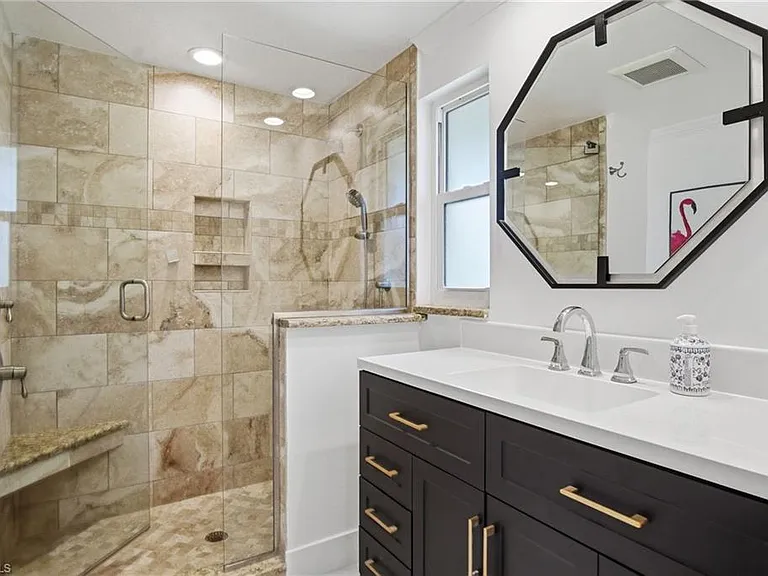 455 Bayside Ave — Photo 7