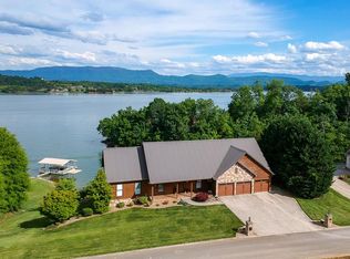 162 Scenic Shores Dr, Dandridge, TN 37725