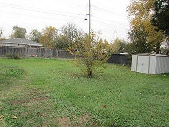 5th image of 3917 Kern St