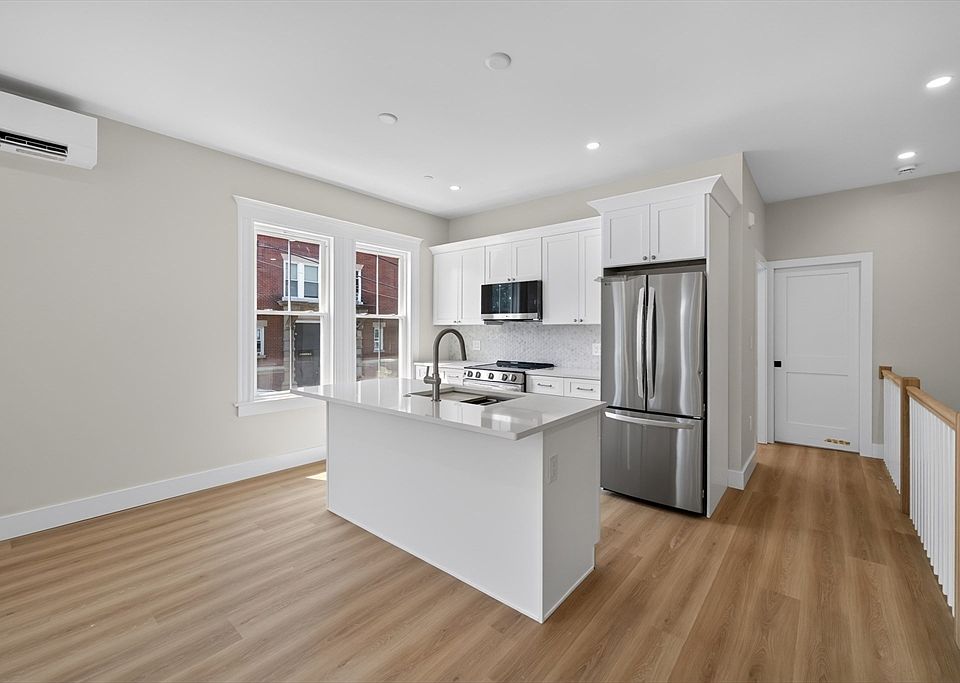 1st image of 533 Washington St #B