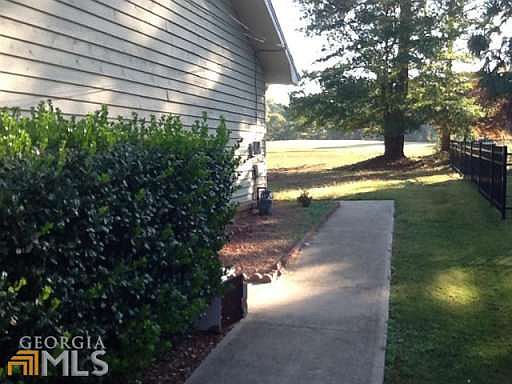 5th image of 3616 Clubhouse Ln SE