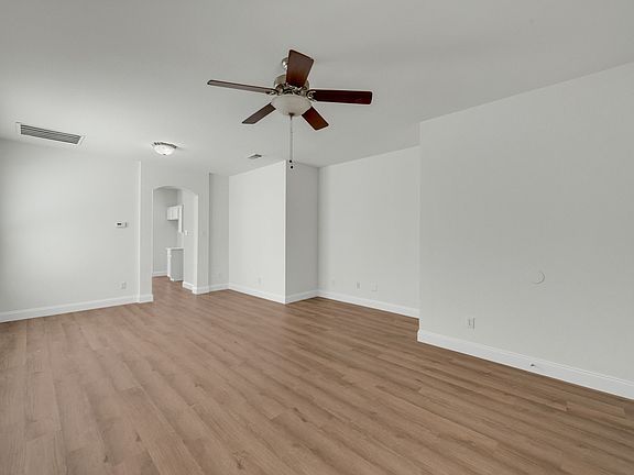 5th image of 9810 Walnut Hill Dr