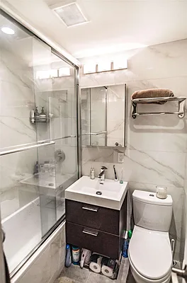 Rented by Century 21 Metropolitan | media 19