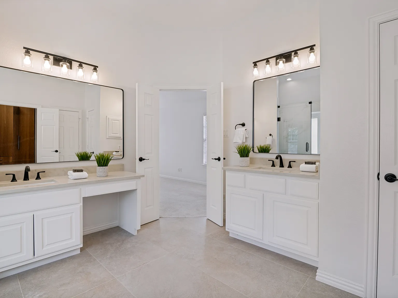 5 bed, 3795 sqft, $3,700 — Photo 1
