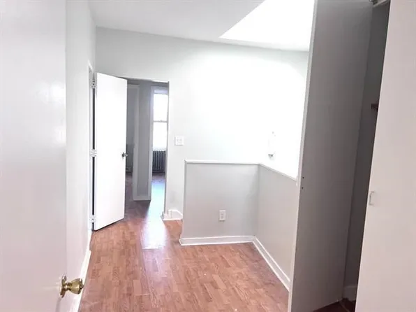 137 Palisade Avenue image 9 of 23