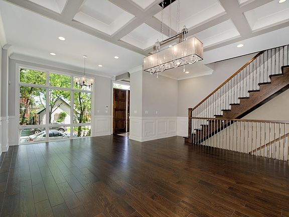 4th image of 650 N Oakley Blvd