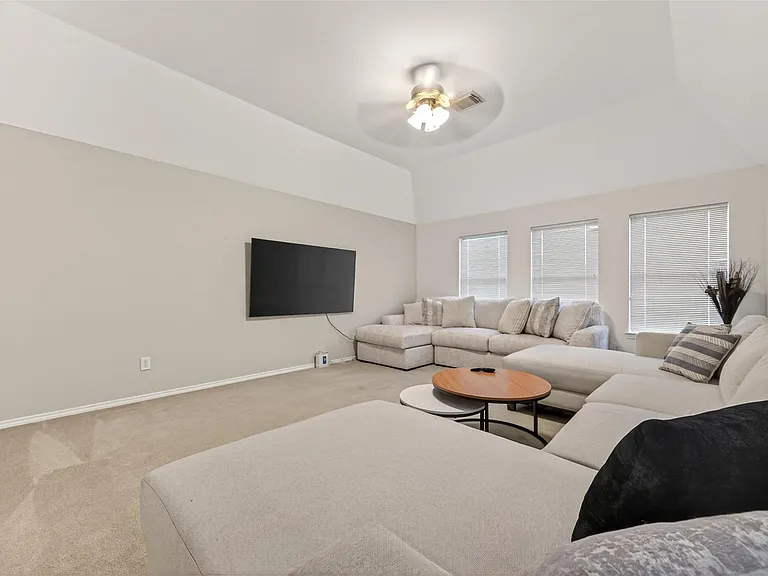 5911 Indian Hills Ln — Photo 19