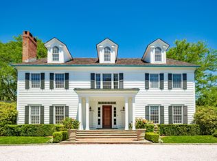 221 Wickapogue Rd, Southampton, NY 11968