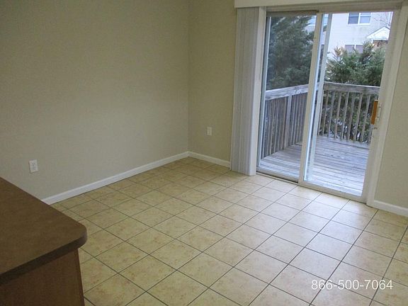 5th image of 106 Elmhurst Blvd