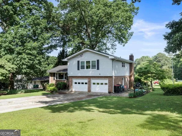 5831 Trailwoods Ct, Stone Mountain, GA 30087