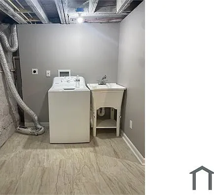 2461 Shirley Ave — Photo 12