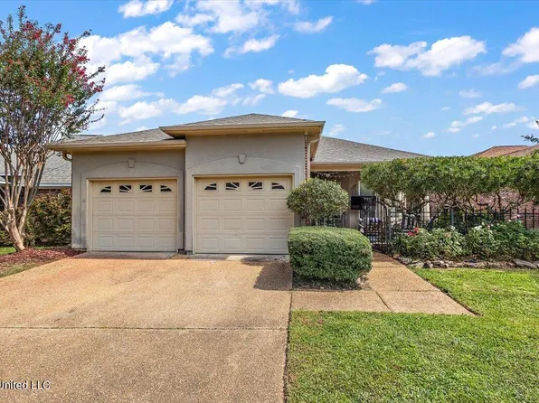 104 Courtyards Dr, Pearl, MS 39208