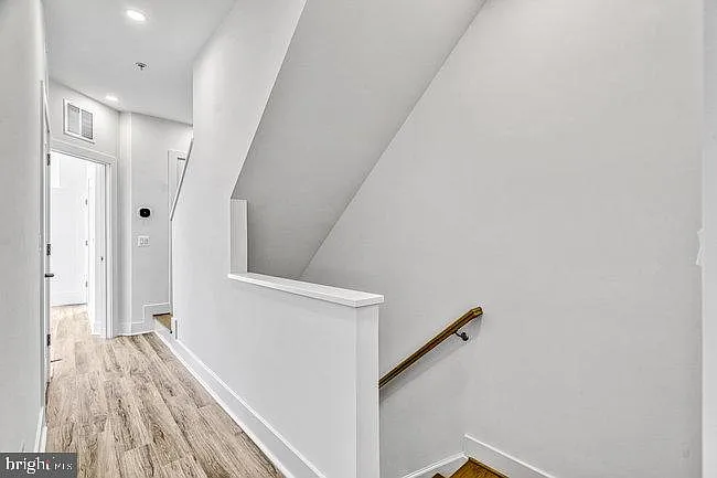 11236 Bunsen St — Photo 32