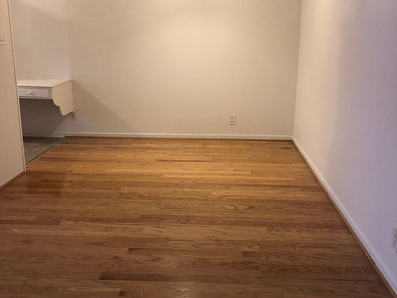 2nd image of 866 S Westgate Ave APT 3