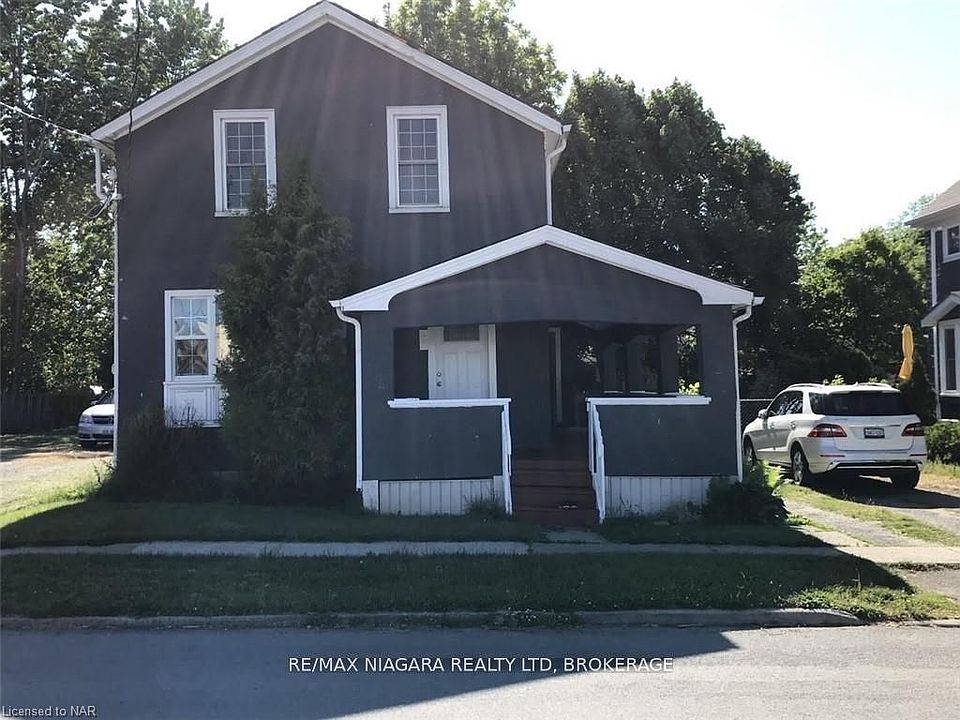 1st image of 3 Greenlaw Pl